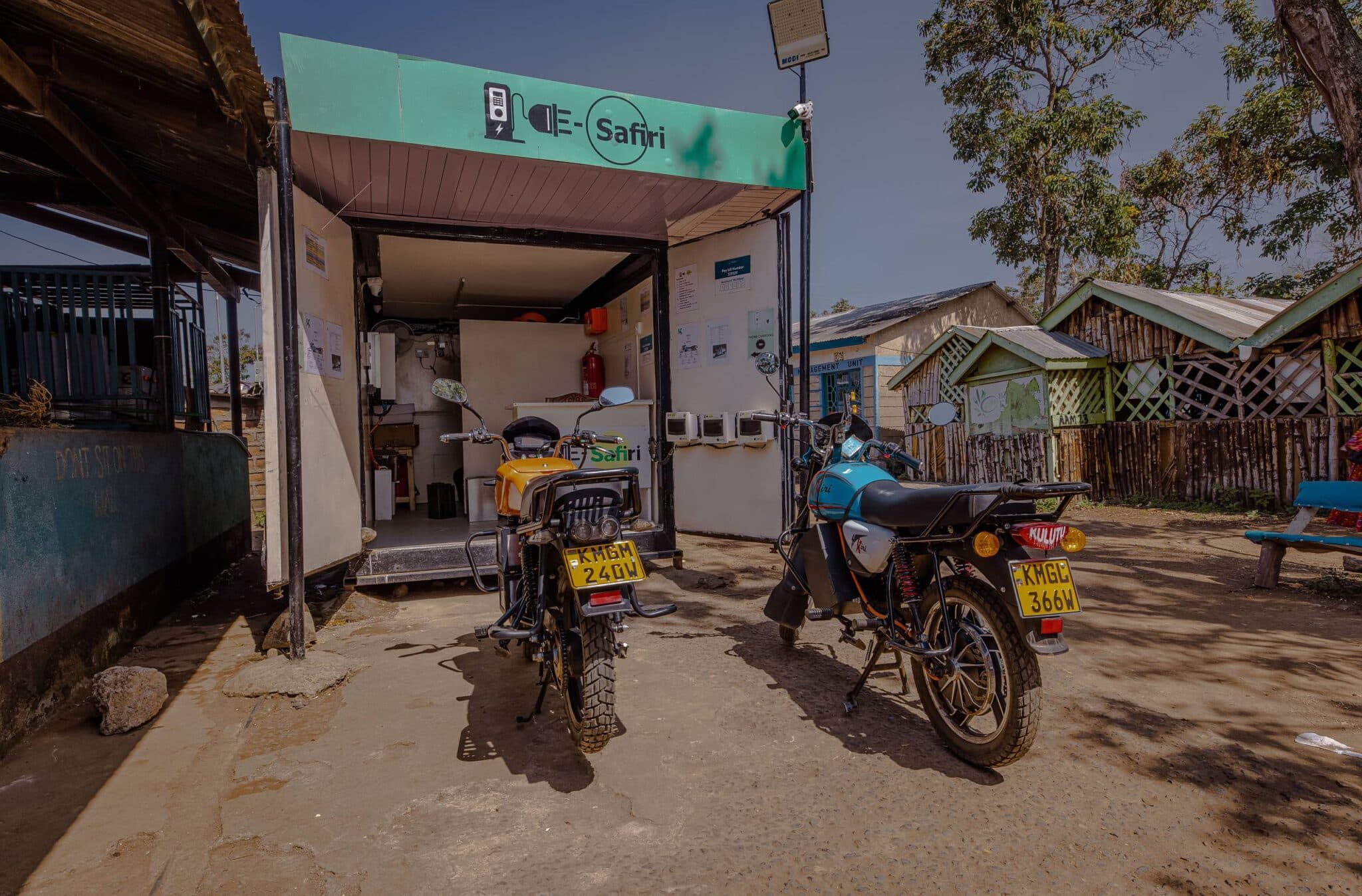 EarthShot_Kenya_RONNY_ONKEO_E-safiri_ Charging_Station